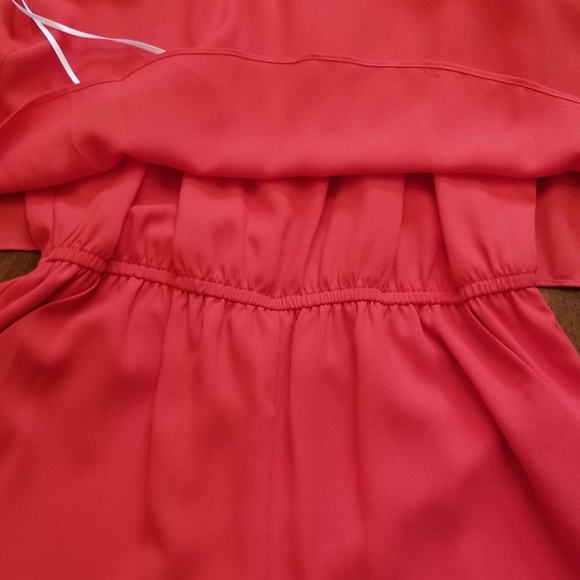 Red Jumpsuit Size 6 - Picture 3 of 4